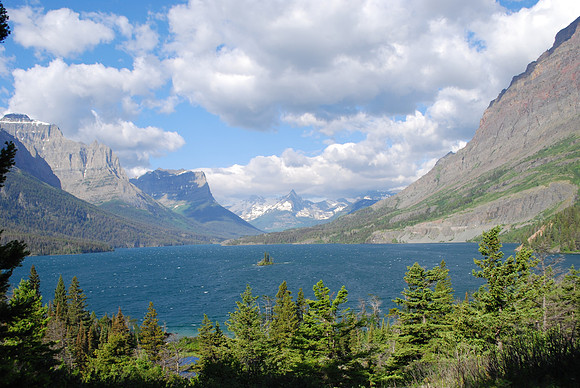 ISLAND IN LAKE GLACIER
